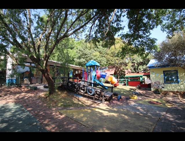 4,000M² BUILDING FOR SALE IN ORANGE GROVE